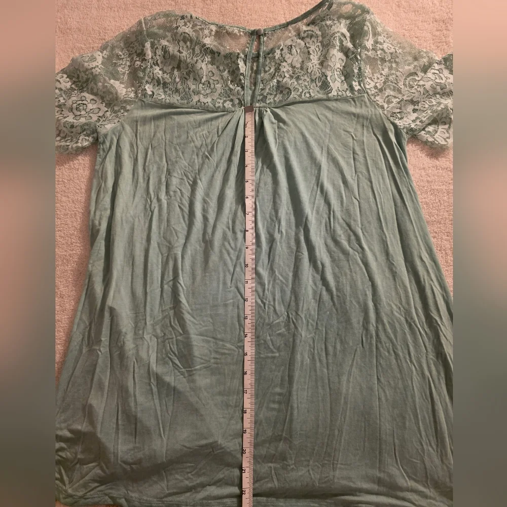 NWOT ANDREE BY UNIT Women's Aqua Lace Trim Top ~ Size Large - Picture 8 of 8